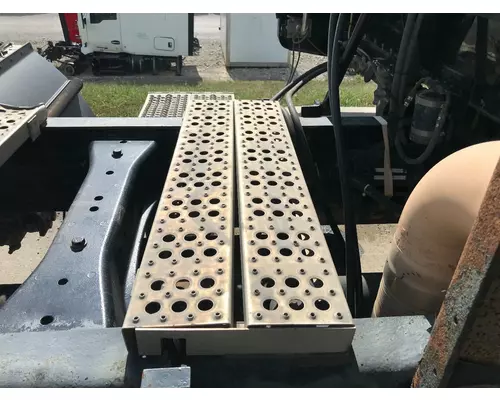 Peterbilt 387 Deckplate