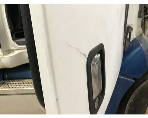 Peterbilt 387 Door Vent Glass, Front