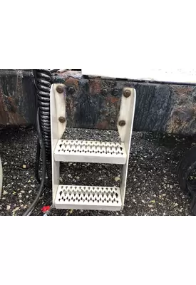 Peterbilt 387 Engine Brackets, Misc.