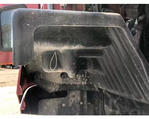 Peterbilt 387 Fender, Inner