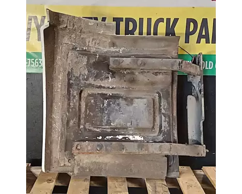 Peterbilt 387 Fender Extension