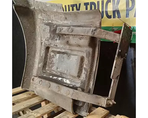Peterbilt 387 Fender Extension