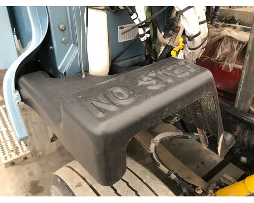 Fender Peterbilt 387 Vander Haags Inc Cb