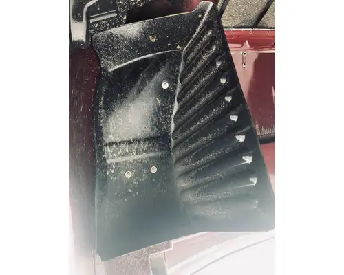 Peterbilt 387 Fender