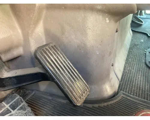 Peterbilt 387 Foot Control Pedal (all floor pedals)