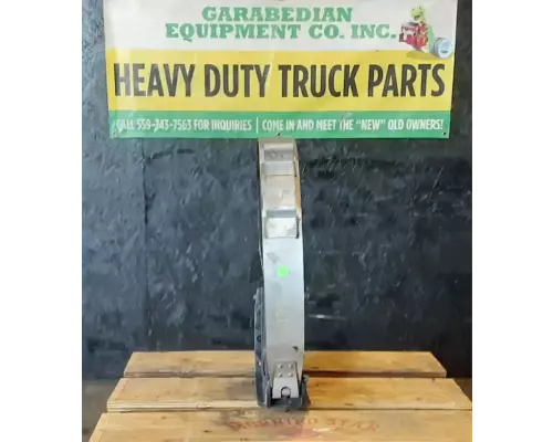 Peterbilt 387 Fuel Tank StrapHanger