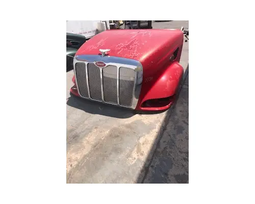 Hood PETERBILT 387 American Truck Salvage