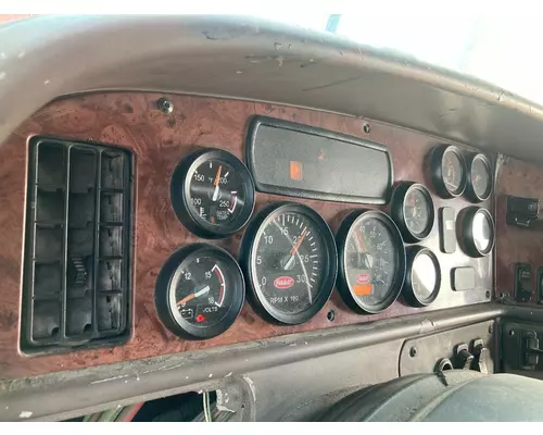 Peterbilt 387 Instrument Cluster