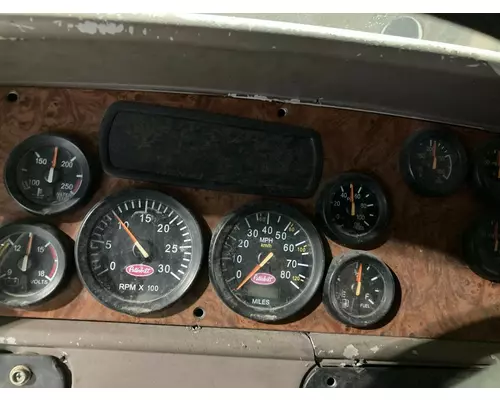 Peterbilt 387 Instrument Cluster