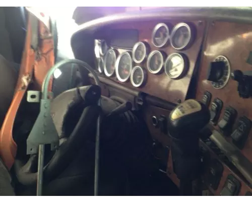 Peterbilt 387 Instrument Cluster