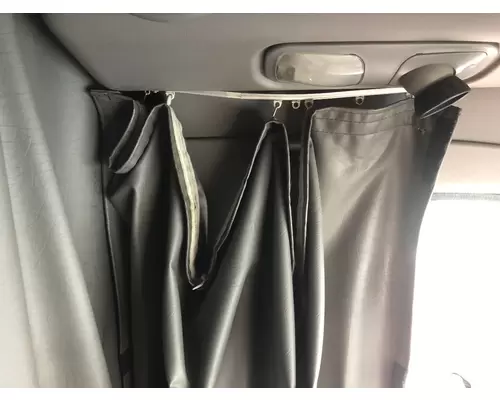 Peterbilt 387 Interior Curtains