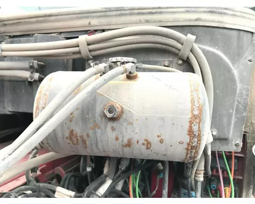 Peterbilt 387 Radiator Overflow Bottle  Surge Tank
