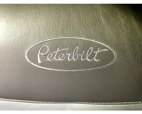 Peterbilt 387 Seat (Air Ride Seat)