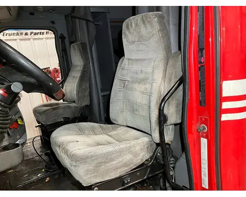 Peterbilt 387 Seat (non-Suspension)