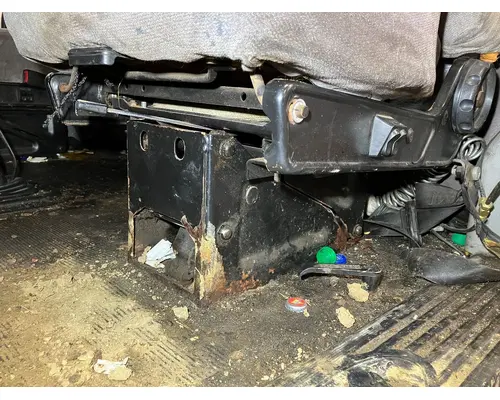 Peterbilt 387 Seat (non-Suspension)