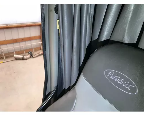 Seat Belt Peterbilt 387 Vander Haags Inc Cb
