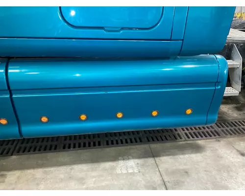 Peterbilt 387 Skirt