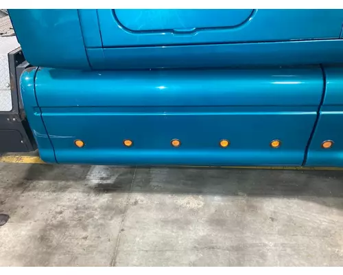 Peterbilt 387 Skirt