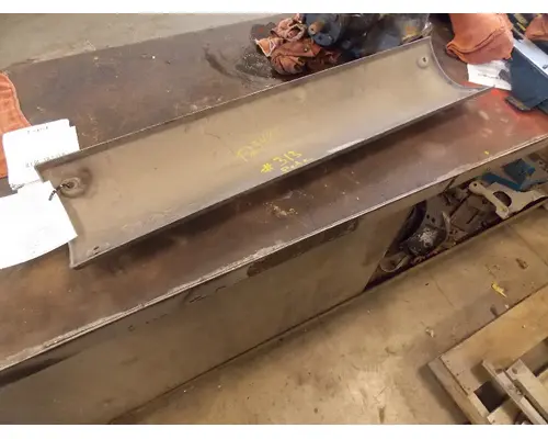 Skirt PETERBILT 387 K &amp; R Truck Sales, Inc.