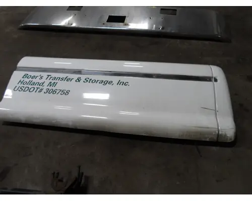 Skirt PETERBILT 387 Valley Truck - Grand Rapids