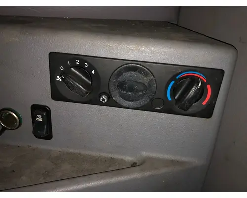 Peterbilt 387 Sleeper Controls