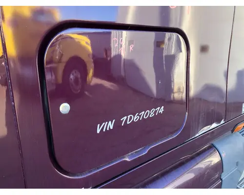 Peterbilt 387 Sleeper