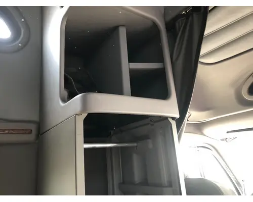 Peterbilt 387 Sleeper