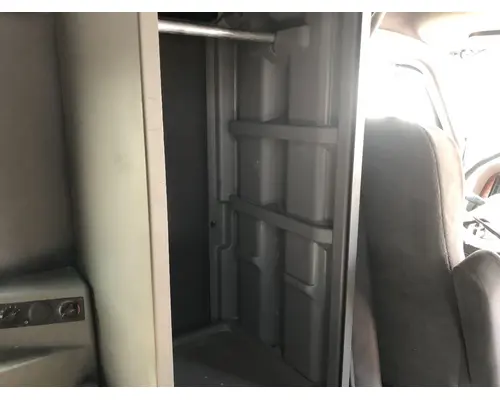 Peterbilt 387 Sleeper