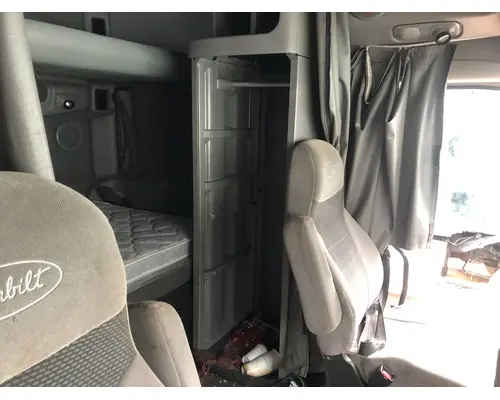 Peterbilt 387 Sleeper