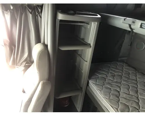 Sleeper Peterbilt 387 Vander Haags Inc Sp