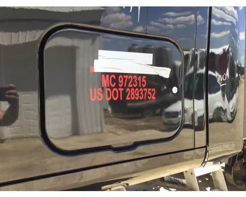 Sleeper Peterbilt 387 Vander Haags Inc Sp