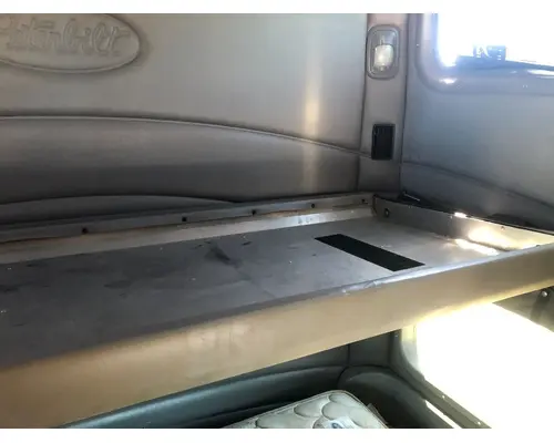 Peterbilt 387 Sleeper