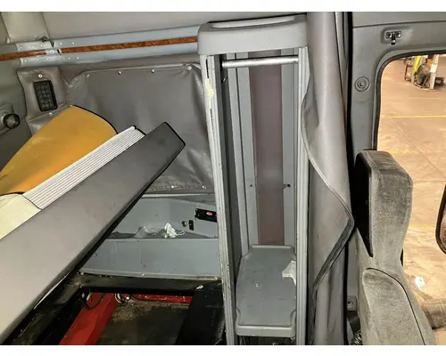 Peterbilt 387 Sleeper