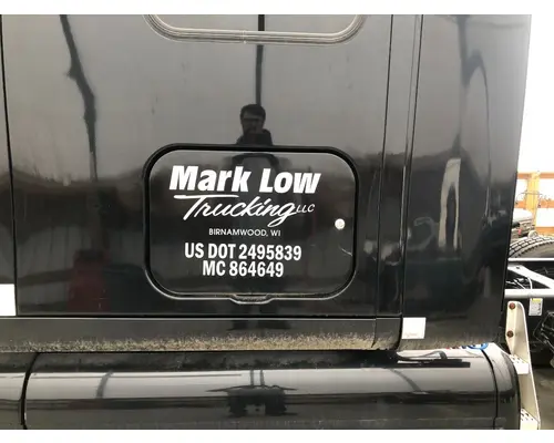 Peterbilt 387 Sleeper