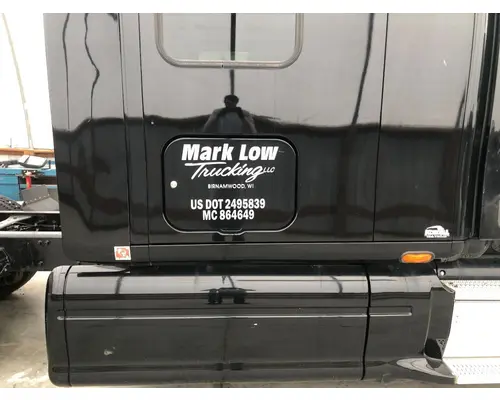 Peterbilt 387 Sleeper