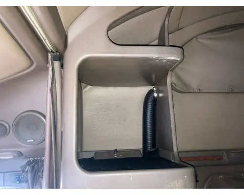 Peterbilt 387 Sleeper