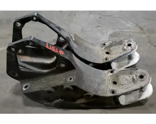 Spring Hanger PETERBILT 387 High Mountain Horsepower