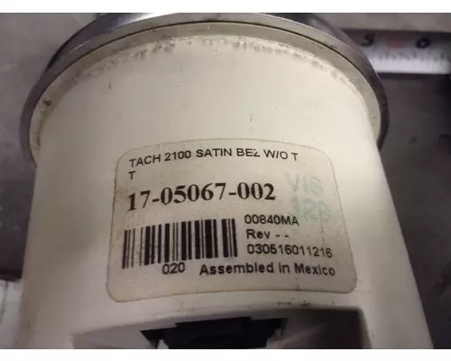 Peterbilt 387 Tachometer