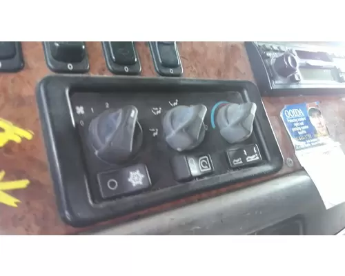 Temperature Control PETERBILT 387 LKQ Heavy Truck - Goodys