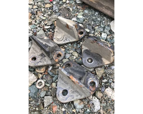 Peterbilt 388 Engine Mounts