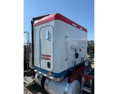 Sleeper Peterbilt 388 Holst Truck Parts
