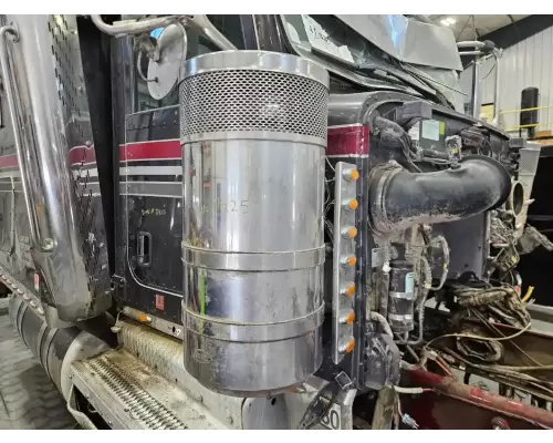 Peterbilt 389 Air Cleaner