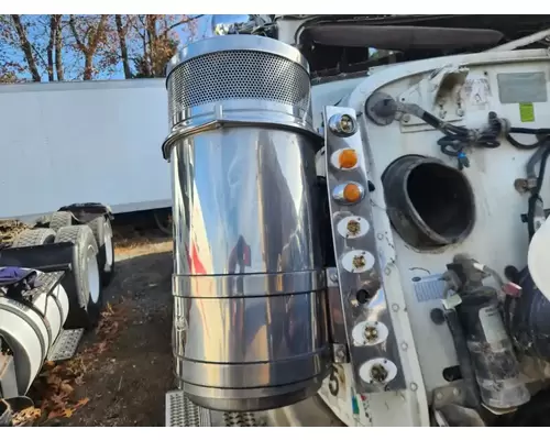 Peterbilt 389 Air Cleaner