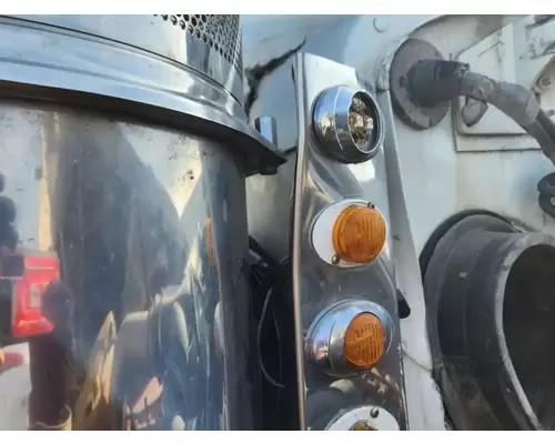 Peterbilt 389 Air Cleaner