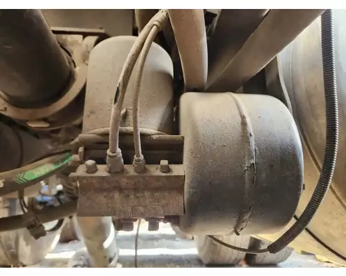 Air Dryer Peterbilt 389 Complete Recycling Group LLC