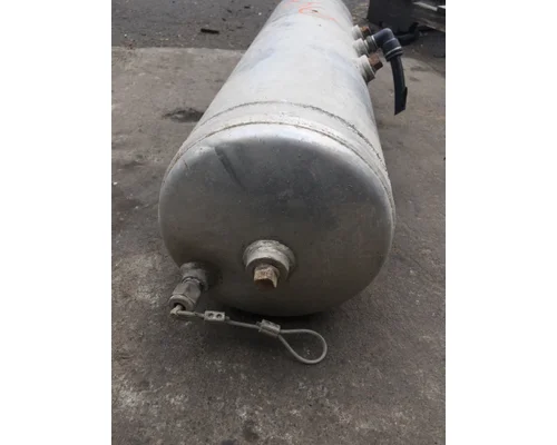 Peterbilt 389 Air Tank