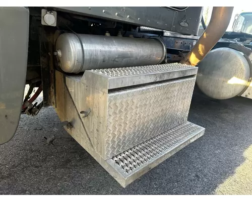 Air Tank PETERBILT 389 Dutchers Inc   Heavy Truck Div  Ny