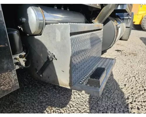 Peterbilt 389 Battery Box