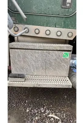 Peterbilt 389 Battery Box