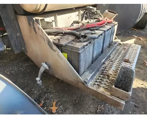 Battery Box Peterbilt 389 Complete Recycling Group LLC